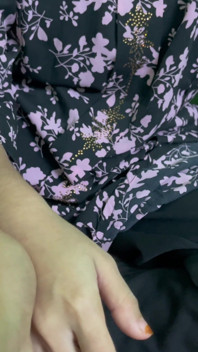 Mi pequeña hermanastra es tan linda y quiero follarla