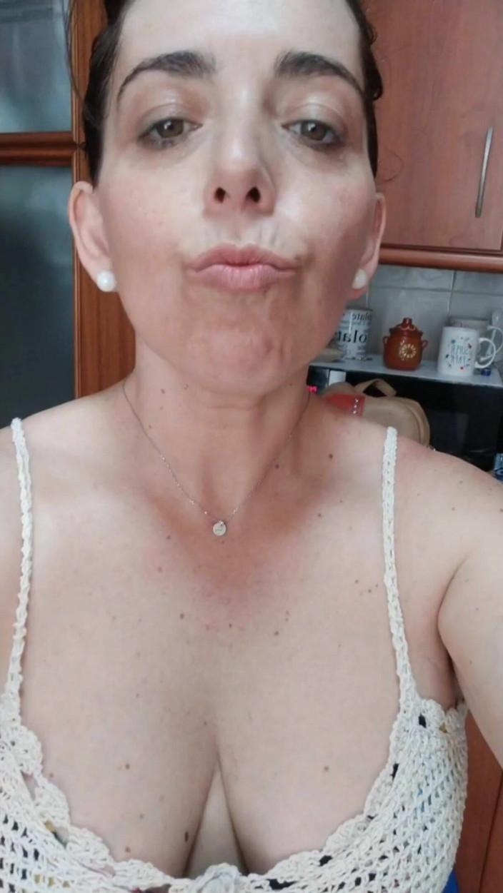Secive: Creampie dalam pepek saya
