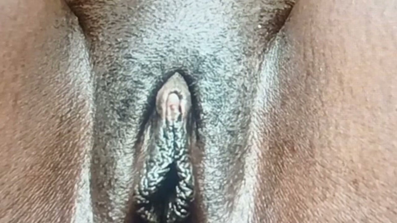 BRNDPO: Burundian Woman: Discovery of Female Pleasure and the Clitoris