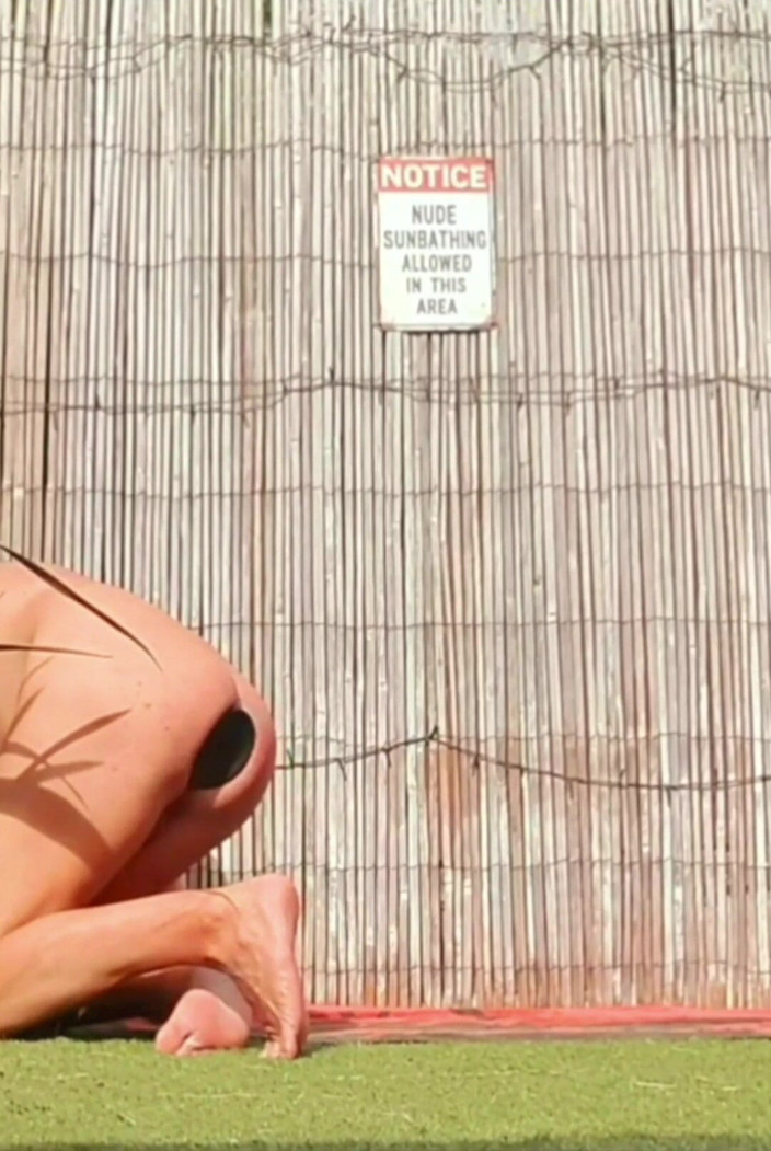 MaleModel: Estiramiento anal
