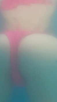 Sexo secreto arriscado na piscina com uma meia-irmã e padrasto distraído no churrasco