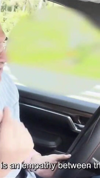 Khloe rider sin mans kuk tills han fyller hennes fitta med het sperma i Juan Bustos Road