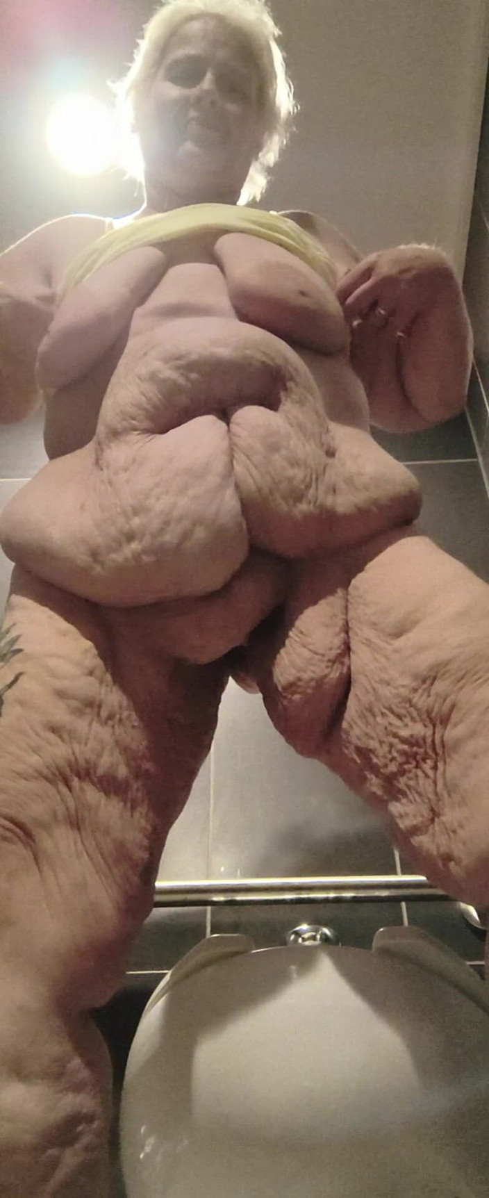 HerculesnVENUS: Big Weenie e la figa puzzolenti più forte meglio più...