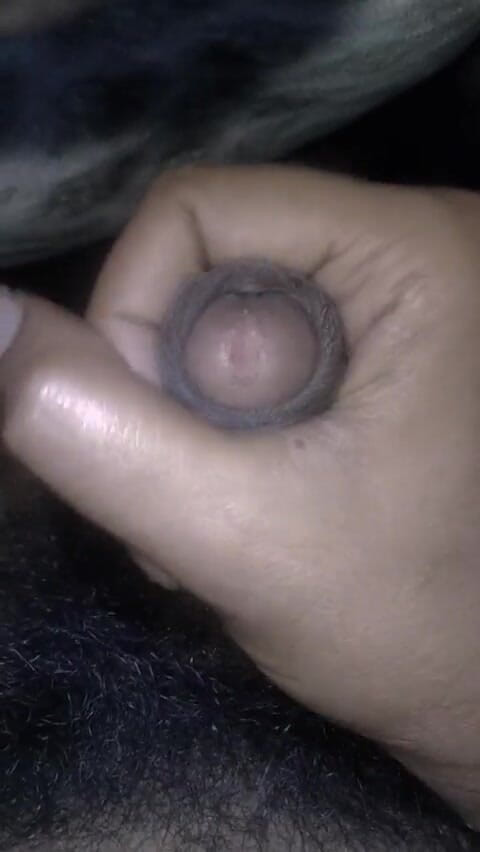 Hot_bobby: Une fille de Bahreïn poilue non circoncèle n’est pas circonculation 5