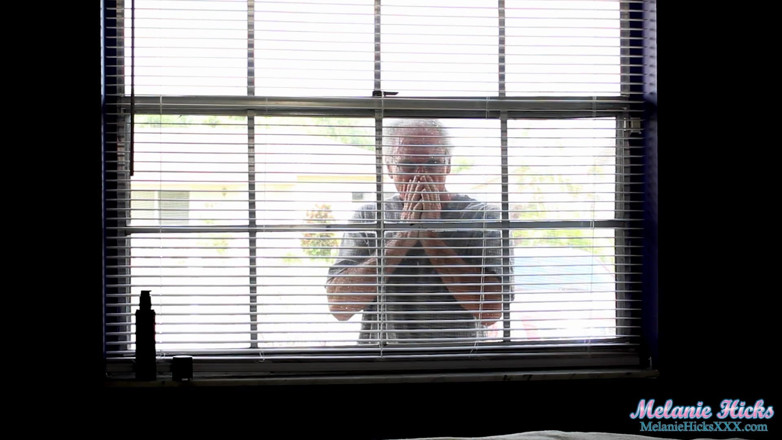 Melanie Hicks: Nosy neighbor: Part 1