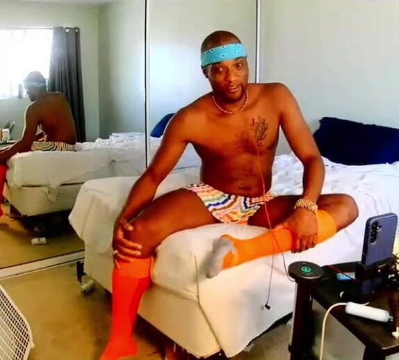 Kennie Jai: Kennie Jai Jerks and Shoots!