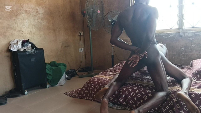 Bolatheboss: Miang dengan eboni hitam dari Afrika, Westside Banging