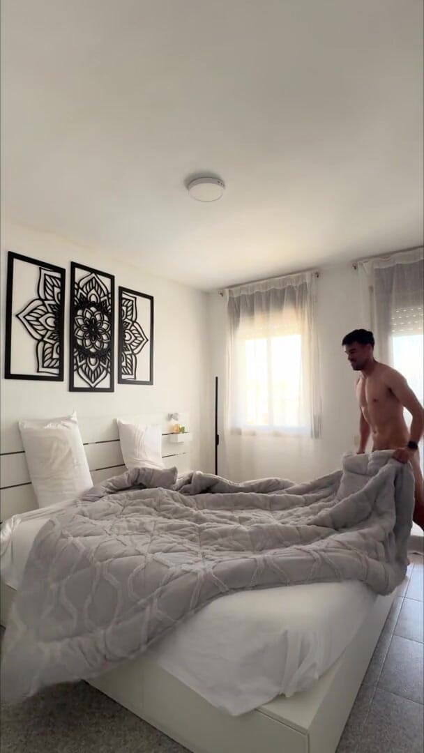 Paul Williams: Legare nudo il letto