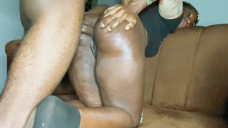 Nastyblackmama: POV: シュガーダディが私をイラマチオした後、私がぽっかりと開いて激しく絶頂するまで私のお尻の穴を叩いた方法