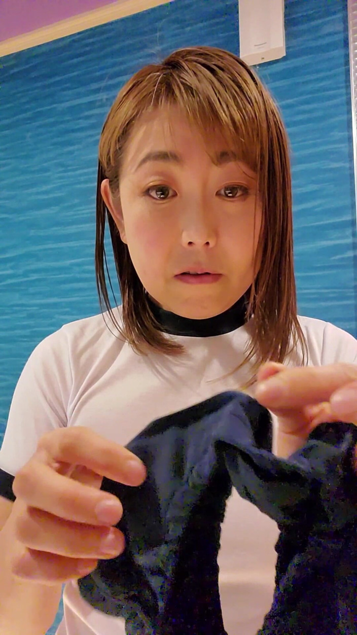 Mayumi Kanzaki: Try on Special Gym Wear