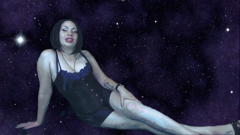 Goddess Misha Goldy: Ти такий залежний від мене
