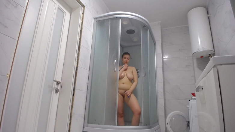 JuiceLussie: Masturbating in Shower