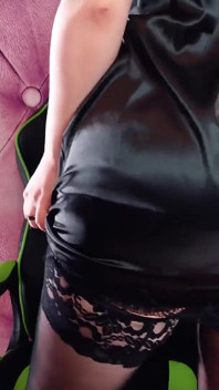 Heiße fetisch-MILf trägt strümpfe, dicken arsch, kurvige blonde muschi spielt nasse vagina penetriert arya grander
