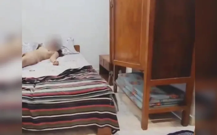 Nisha bhabhi ki chudai: Threesome with Boyfriend and Husband in Hotel