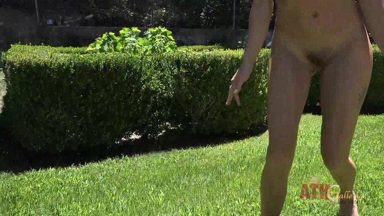 ATKIngdom: Chloe Temple Gets Down on All Fours to Show off...