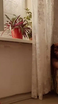 Thật buồn chán khi ở một mình, nhưng có một máy rung