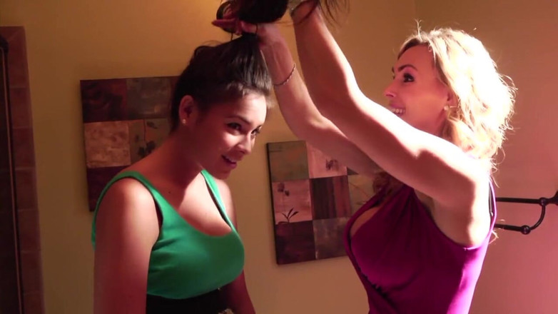Lesbian Illusion: Моя мачеха шлюшка!!!