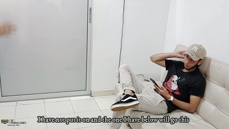 Vayolet: Büyük götlü latin fışkırtana kadar üvey erkek kardeşinin büyük yarağına biniyor - İspanyolca...