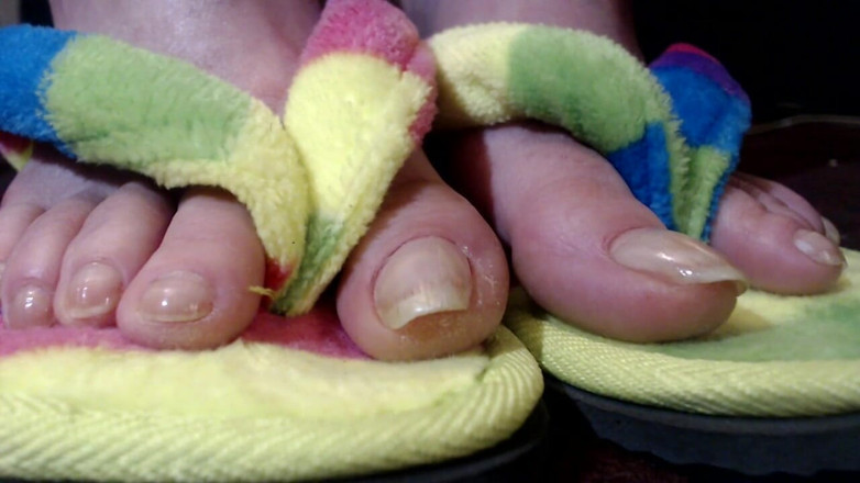 Abby Anna: Long natural toenails flip flops