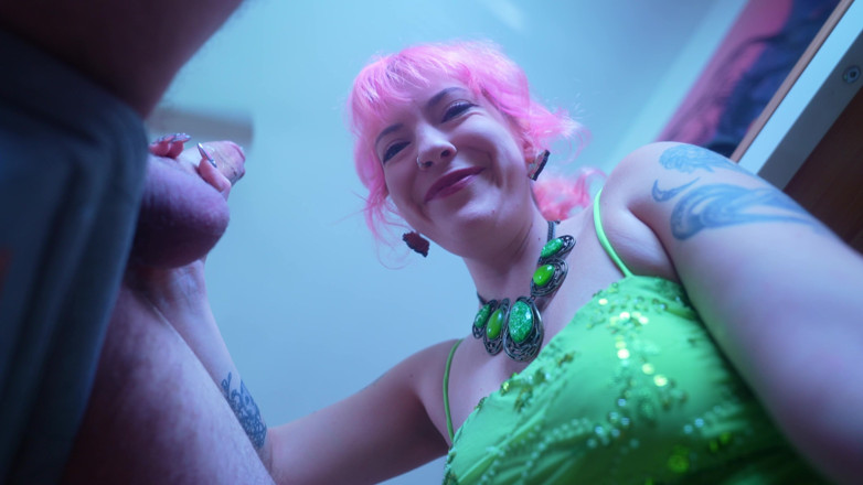 lilredvelvettt: Underneath Cuck Session