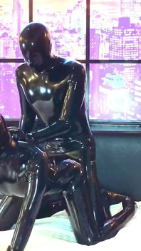 Mi nueva muñeca de goma, parte 2 - Alex Latex