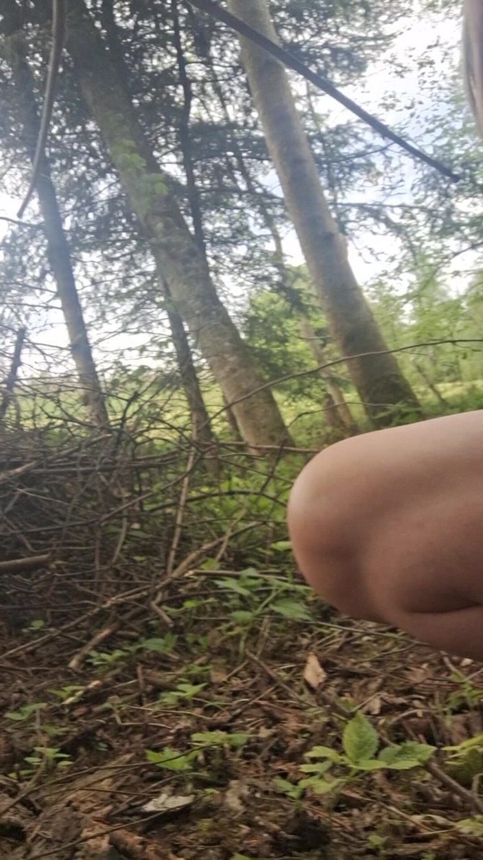 Swissapple: Dengan dildo di hutan - gadis swiss