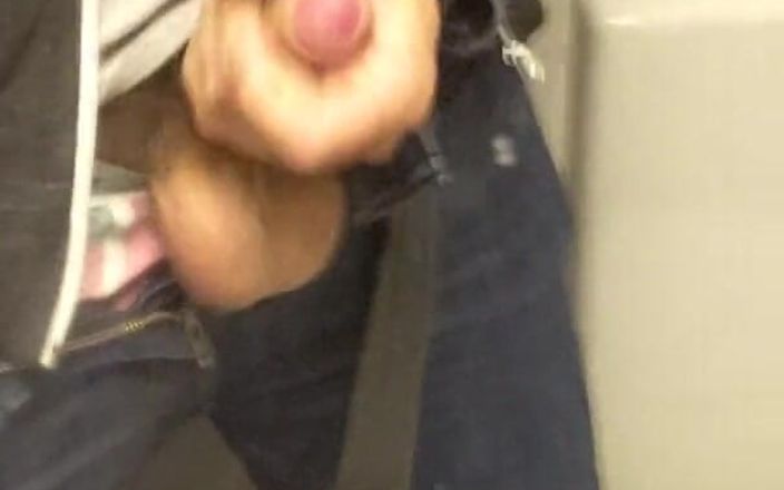 Sexy possum: Masturbare pe Amtrak