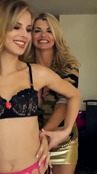 Vicky Vette 질 탐구!