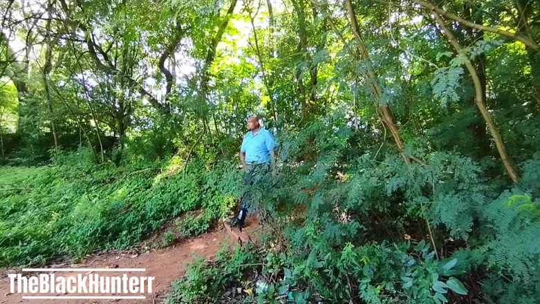 TheBlacKHunterr: Bus Driver Fucks Passenger in the Park