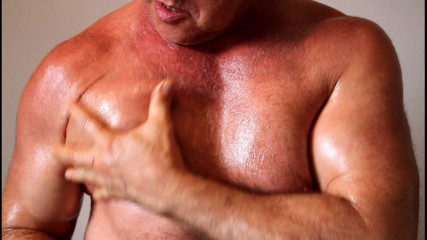 Gaybear1966: Schwuler bär Papi, brocken, muskelbär, training und massage. Film, schwuler,...