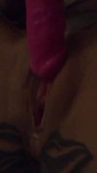 Maksimum hızda ıslak vibratör dildo