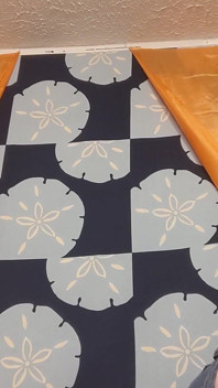 Niestandardowe odgrywanie roli masażu 2 dziewczyn