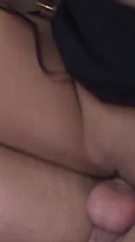 Din această lume frumoasa asiatică bunăciune face sex super fierbinte cowgirl în ținută sexy