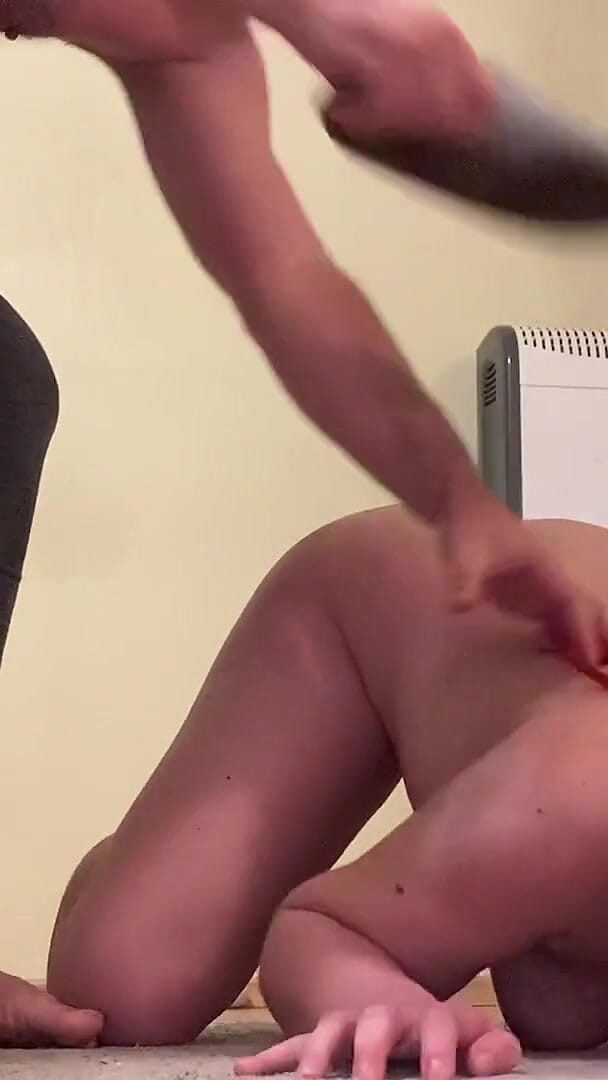 Elena917: Petplay - Pissed Carpet Punishment