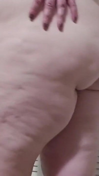 Grandota folla culo con plug anal