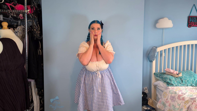 Alice_Mayflower_Scottish: Zamieniając się w hucow i błaga o spermę - solo girl