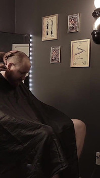 Dirty Barber Gives Bear More Than Just a Haircut!