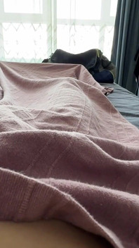 Kakak Tiri Saya Menangkap Saya Melancap Dan Membantu Saya