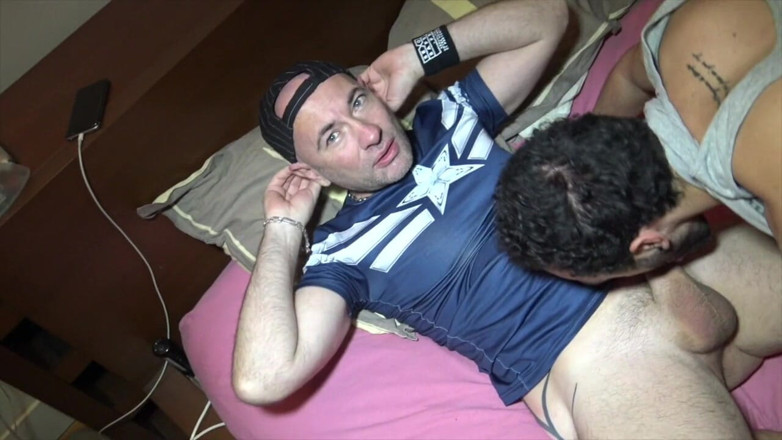 USED BAREBACK BY PORNSTARS HUGE COCK: Джесс отримала кремпай від сексуального латиноамериканського гетеросексуалього чувака