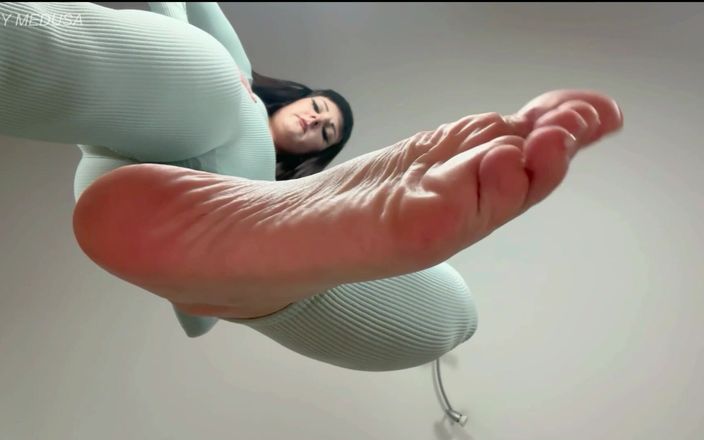 Lady Medusa: Giantess in Yoga Pants Stomping