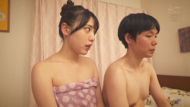 Smooth Time: Verleiding op nul afstand van een vriendin die zo schattig...