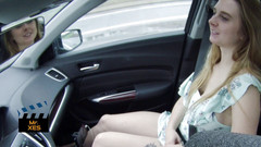 Mr_XES: Blonďatá teenagerka deepthroat hlava na silnici