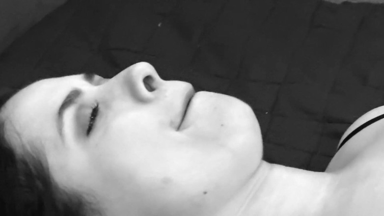 Evol Feet: Vrei să le lingi cu mine