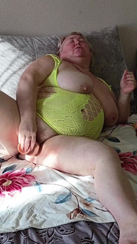 Coño peludo y novia de grandes tetas