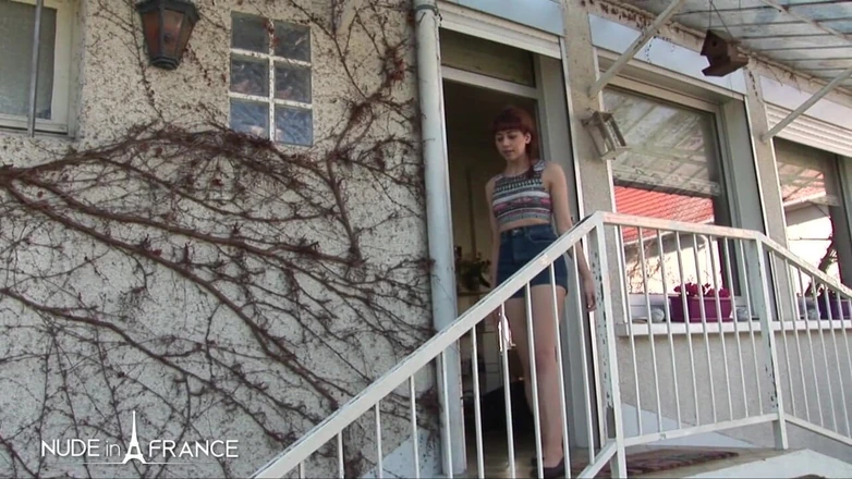 Nude in France: Lilia je zpět díky tobě