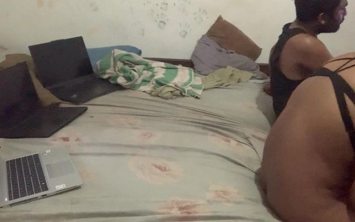 Tina Baby: Sex desi páru