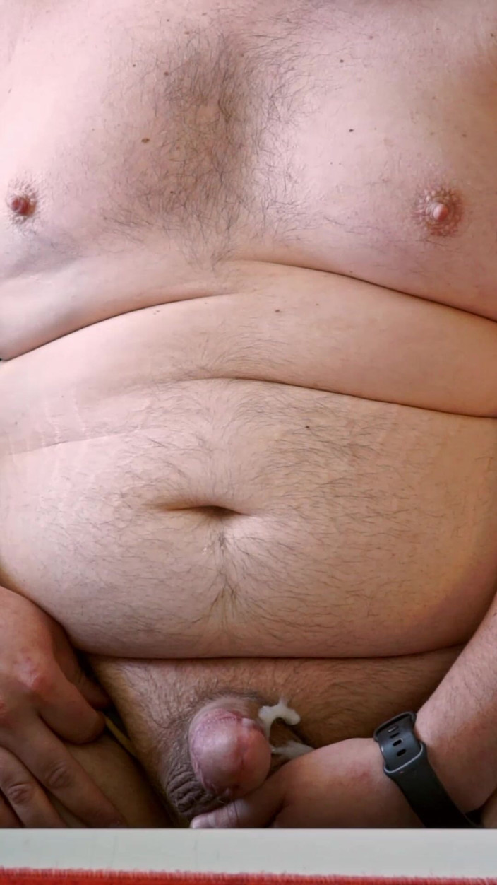Lurk papi: Fat Hairy Chub Masturbating Out Publicly on Cam