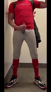Baseball Dilf Jockdad87 Edges His Cock in Gear