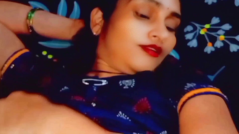 Janvibhabhii: 新婚女孩的粉色阴户舔舐和吮吸性爱视频