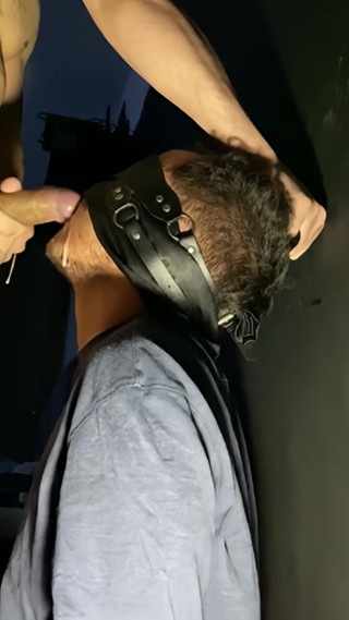 Danmel X: Boğazını kullandıktan sonra yüzünü yükümle örtülü bıraktım